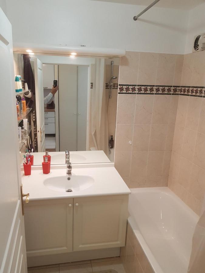 Cozy Room In Paris Ladefense Курбевуа Экстерьер фото